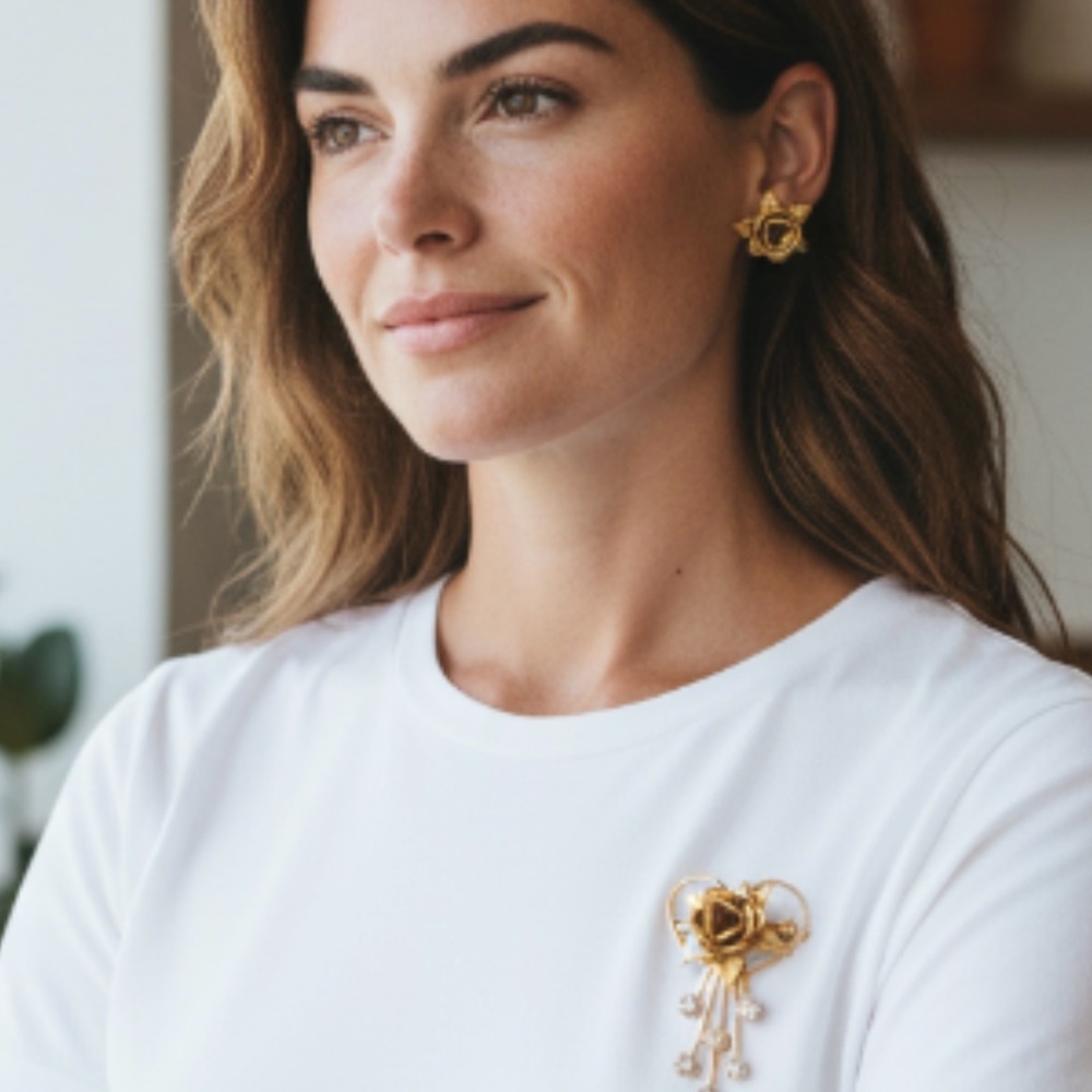 Vintage 70’s, costume earrings and brooch set